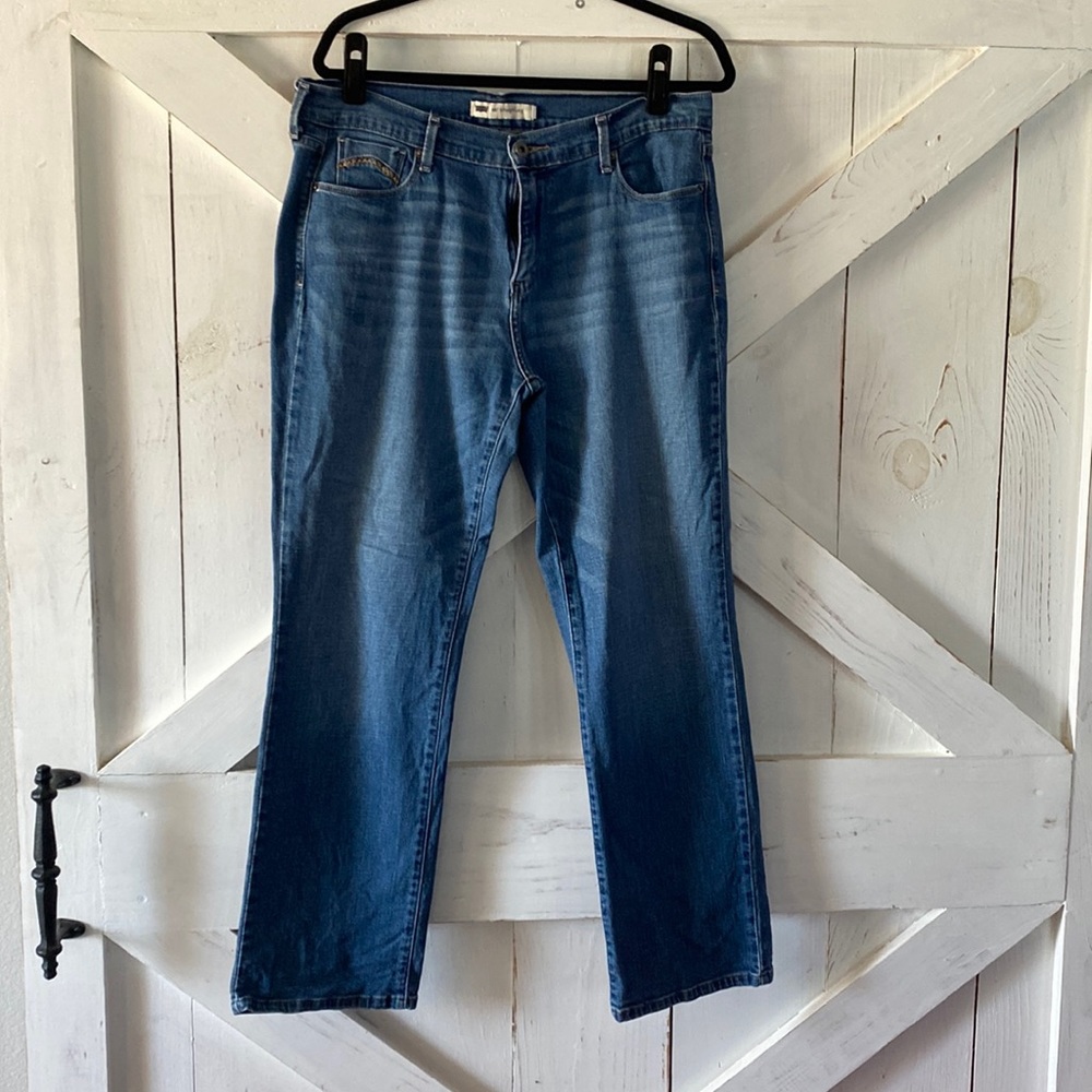 3/$15 Levi’s 505 Straight Leg Jeana